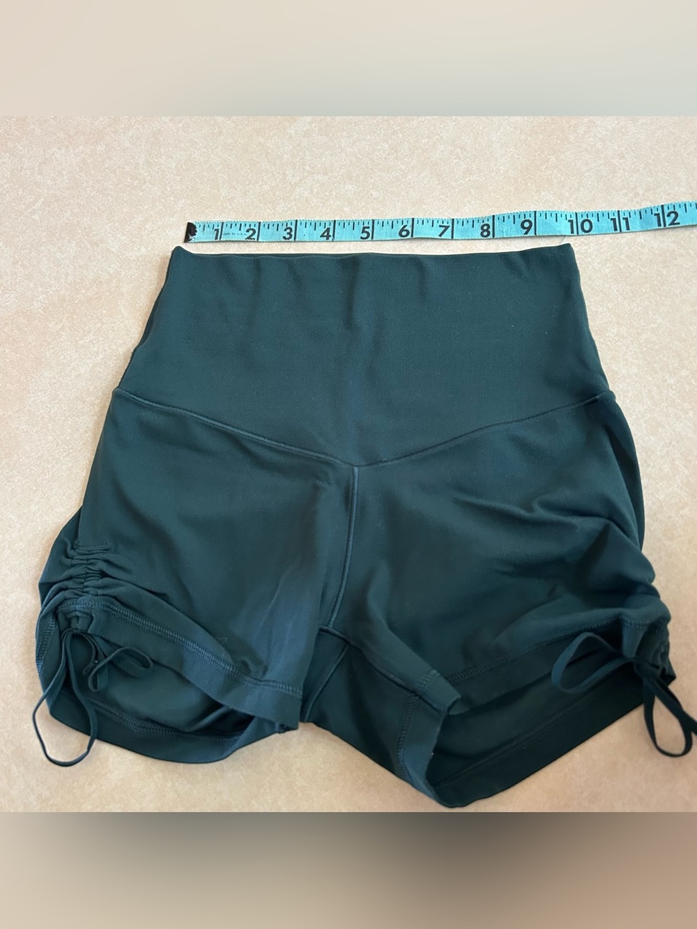 Offline by aerie Cheeky Shortie Hi-rise 3" Short hunter green small - Picture 4 of 10